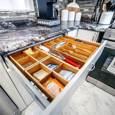 Luxury Stylish Home, Walk To Falls, Fire Pit&More Καταρράκτες του Νιαγάρα Εξωτερικό φωτογραφία