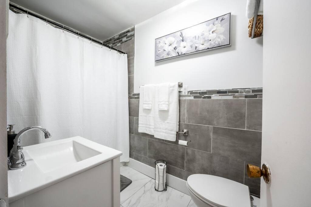 Luxury Stylish Home, Walk To Falls, Fire Pit&More Καταρράκτες του Νιαγάρα Εξωτερικό φωτογραφία